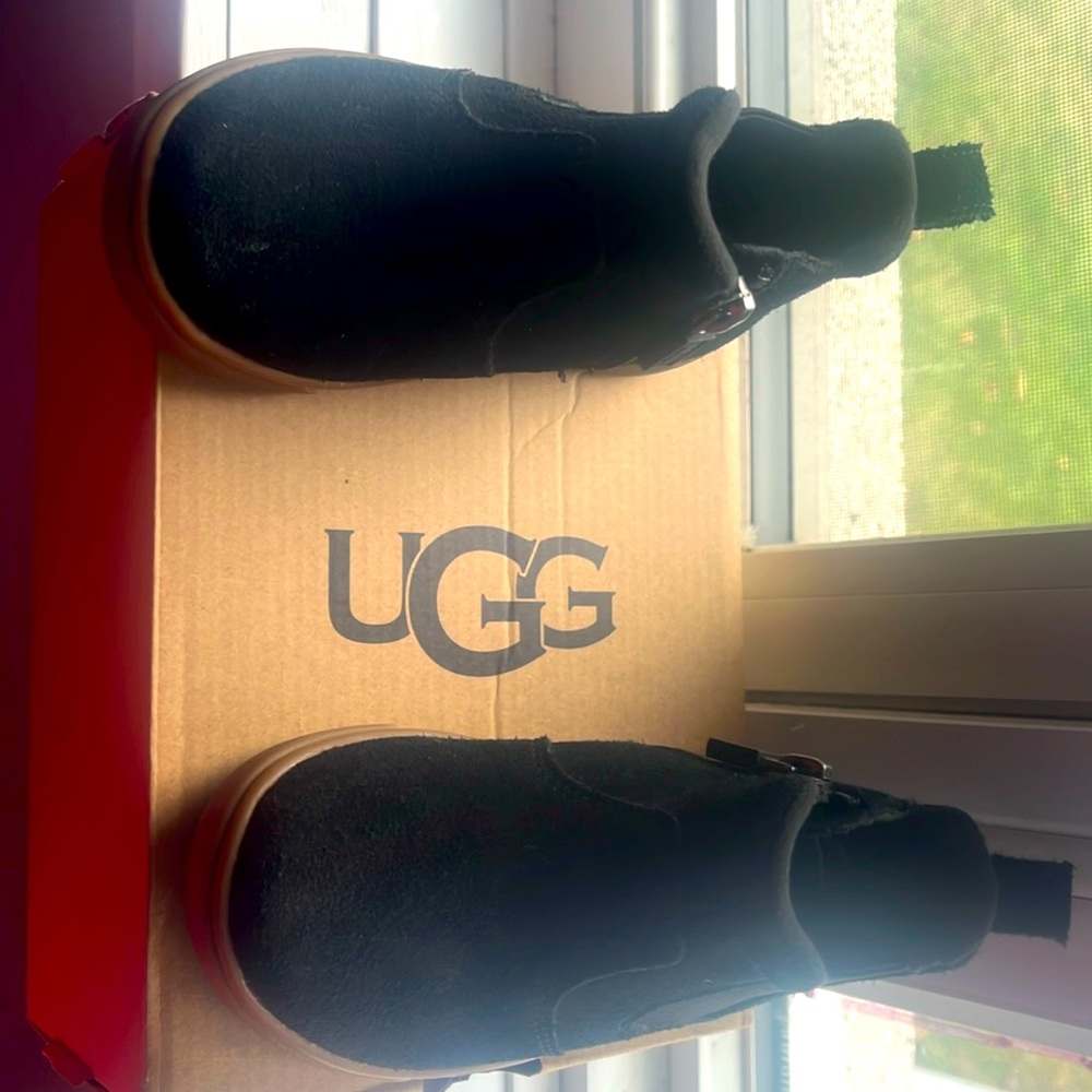 Dress shoes